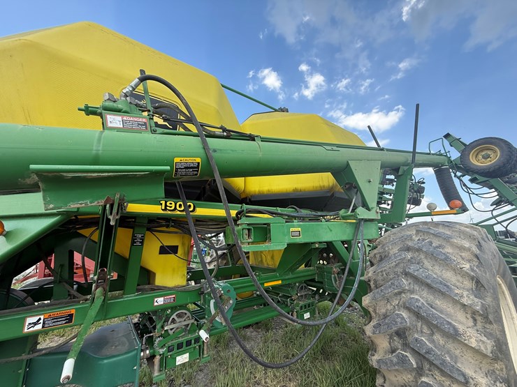 john-deere-1900-image-38