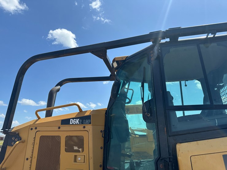 2017-caterpillar-d6k2-lgp-image-25
