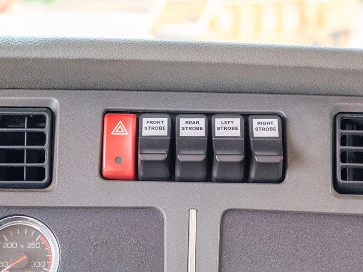 2018-kenworth-t880-image-122