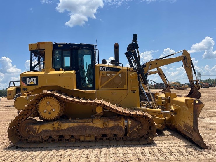 2015-caterpillar-d6t-lgp-image-4