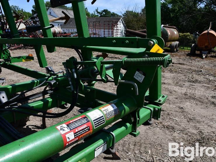 john-deere-2210-image-15