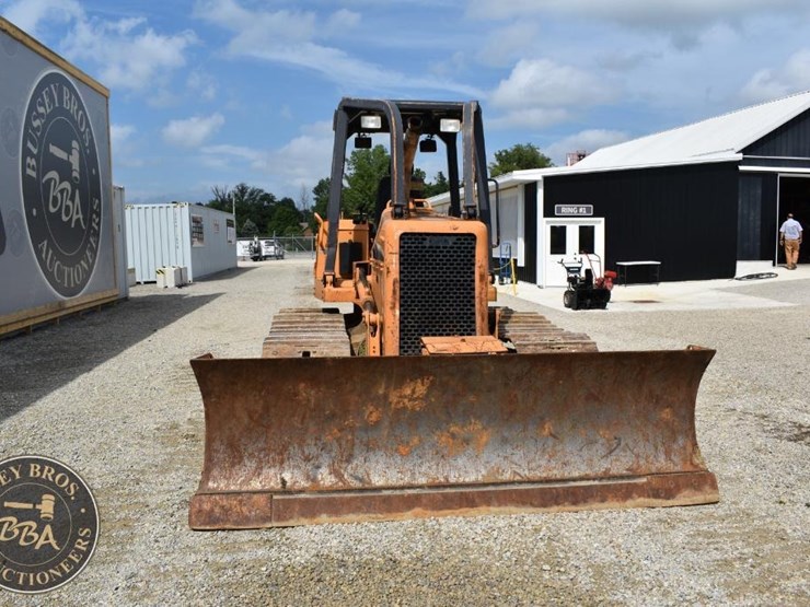 2002-case-850h-wt-image-20