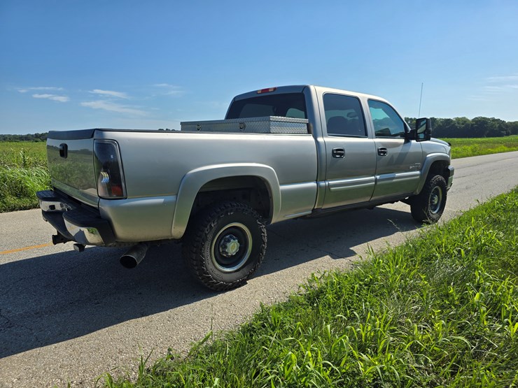 2003-chevrolet-2500-image-29