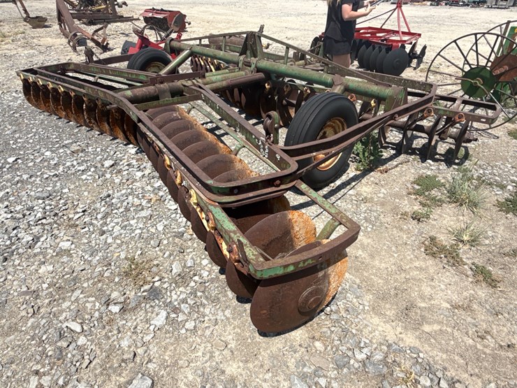 john-deere-10-image-7