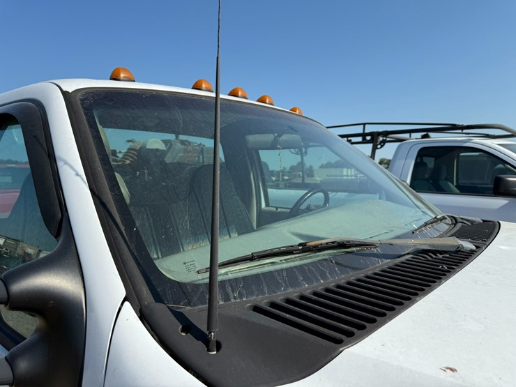 2001-ford-f350-image-39