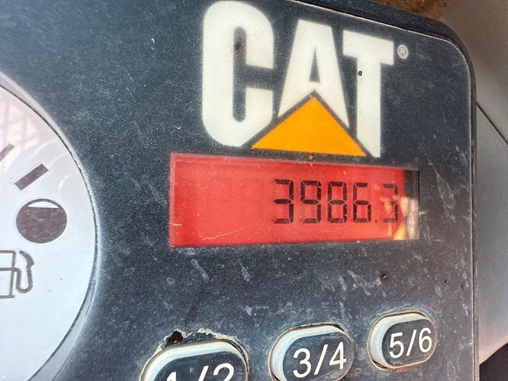 2018-caterpillar-259d-image-16