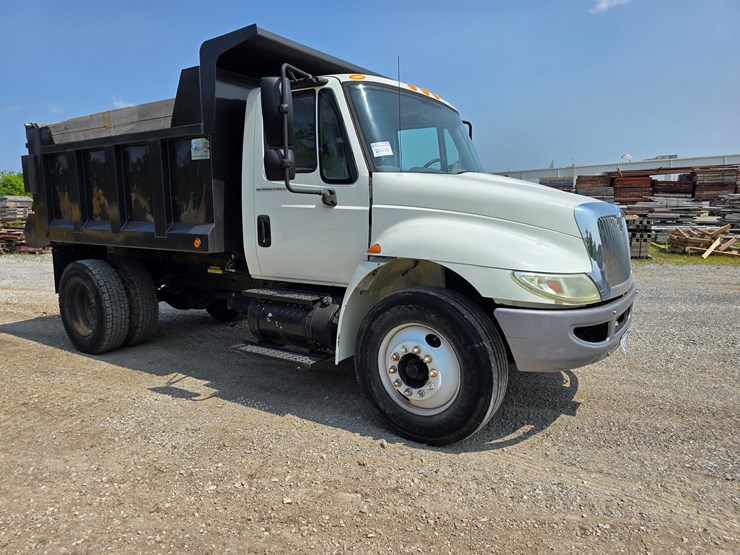 2007-international-durastar-4300-image-42