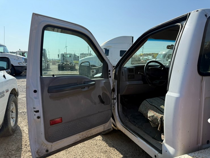 2001-ford-f350-image-41