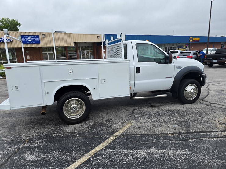 2007-ford-f550-image-31