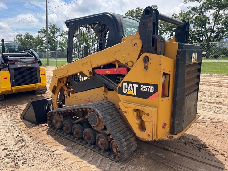 2016-caterpillar-257d-image-2
