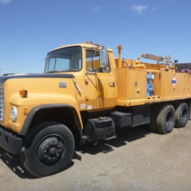 1986 FORD 8000