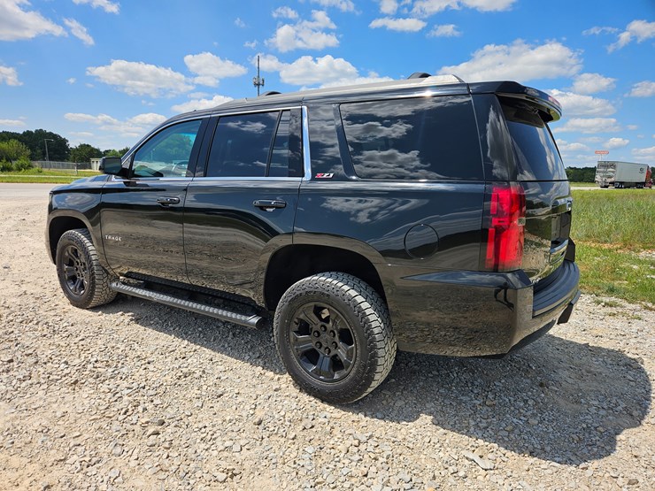 2018-chevrolet-tahoe-image-9