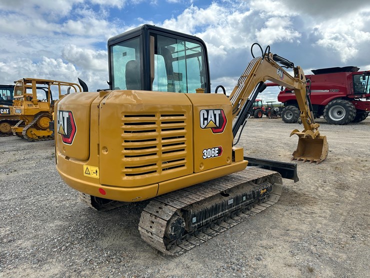 2015-caterpillar-306e-image-3