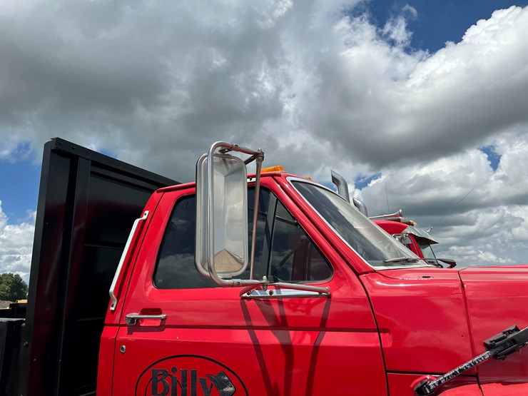 1992-ford-f700-image-35