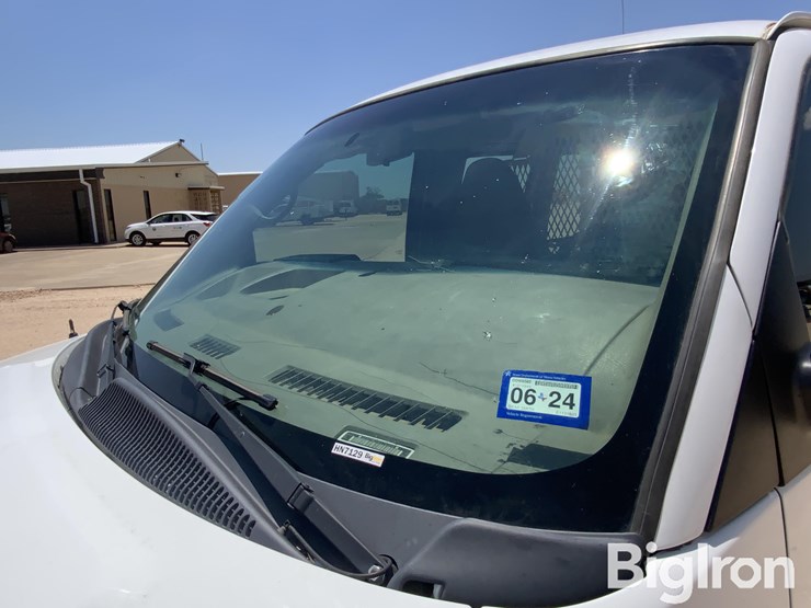 2014-utility-van-image-15