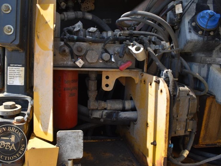 2019-deere-750k-lgp-image-61