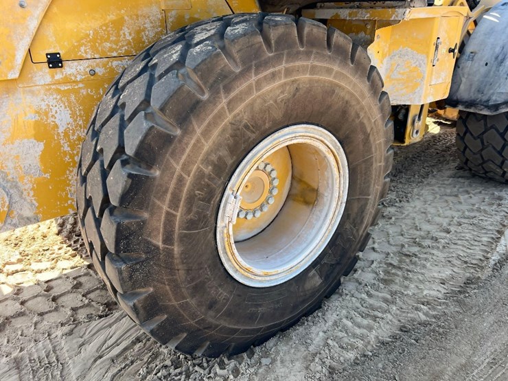 caterpillar-926m-image-11