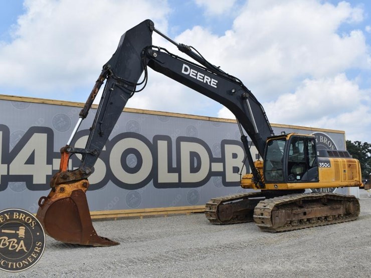 2013-deere-350g-lc-image-4