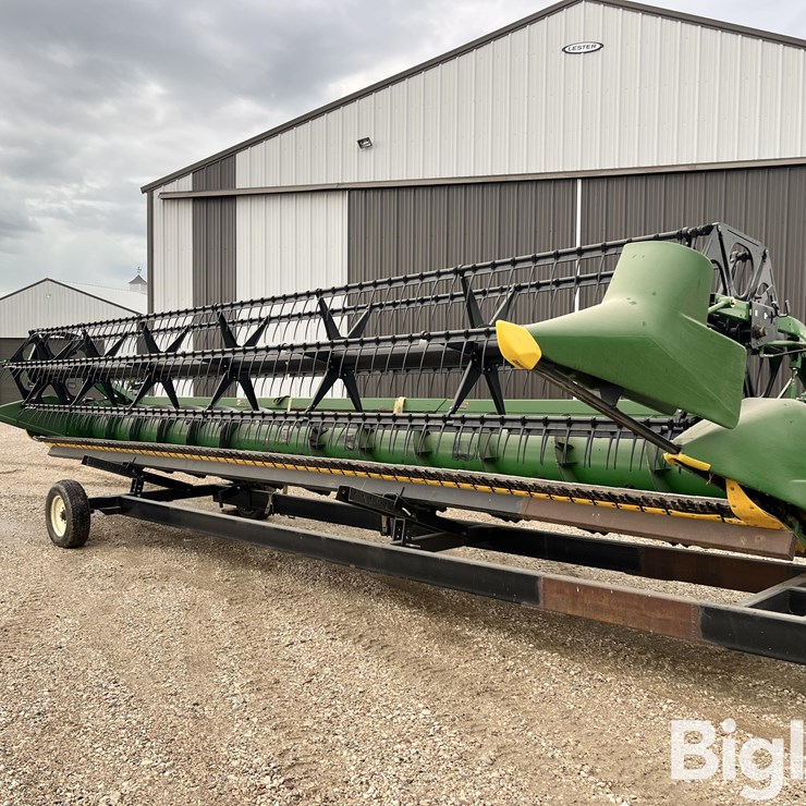 2004 JOHN DEERE 630F