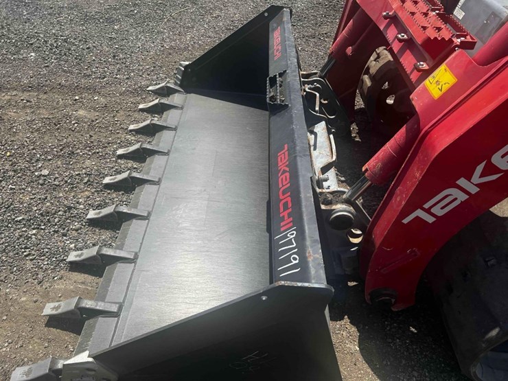 2021-takeuchi-tl12v2-image-30