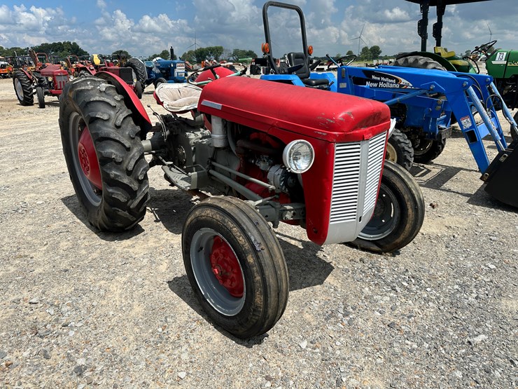 massey-ferguson-30-image-2