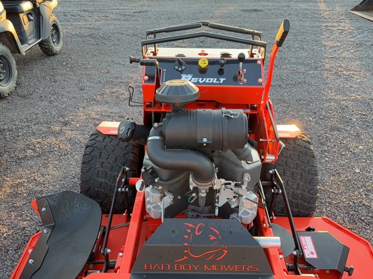 #3085-•-bad-boy-revolt-stand-on-zero-turn-mower-image-6