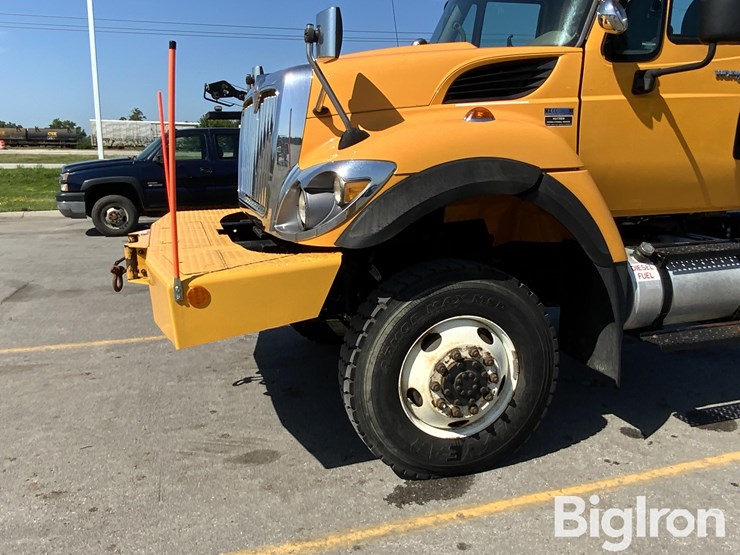 2010-international-workstar-7300-image-12