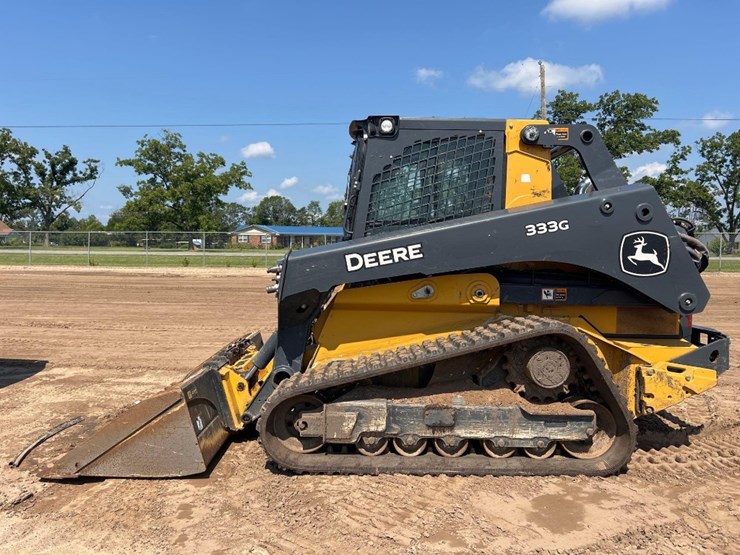 2023-deere-333g-image-1