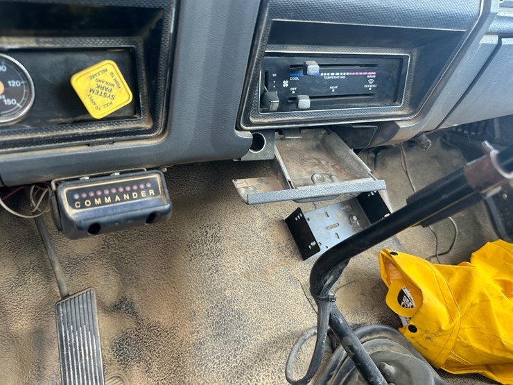 1990-ford-f800-image-85