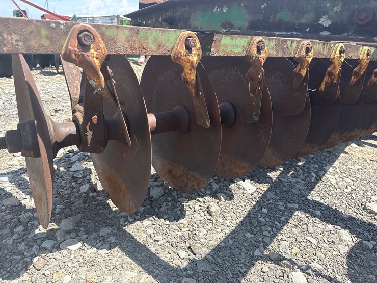 john-deere-10-image-11