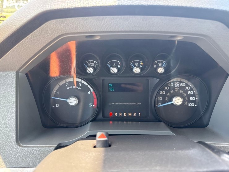 2013-ford-f550-image-37