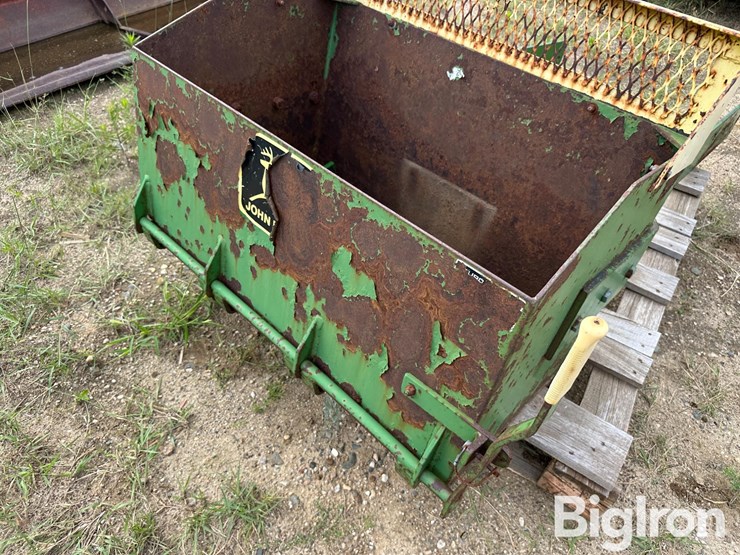 john-deere-large-frame-tractor-rock-box-image-12