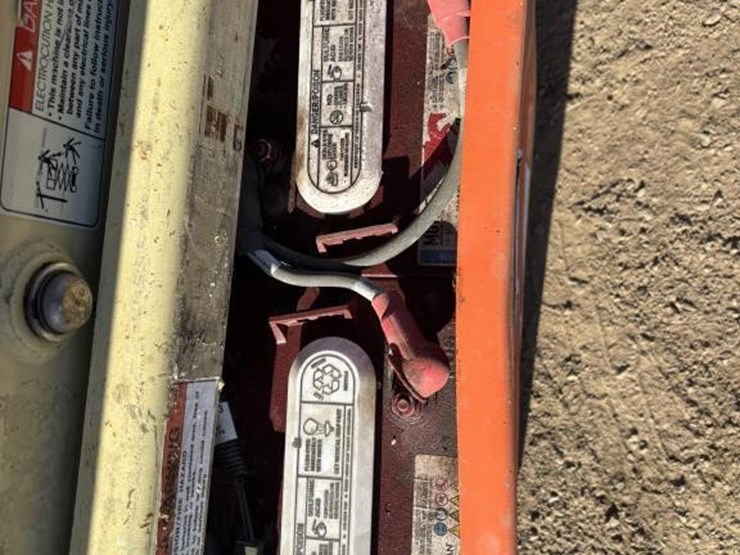 jlg-1930es-image-11