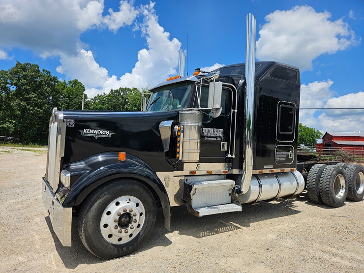 2000-kenworth-w900-image-3