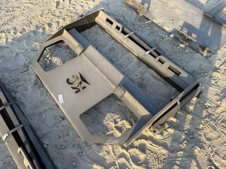 #2098-•-kc-45"-skid-steer-fork-frame-w/-42"-forks-inv#:-25265-image-4