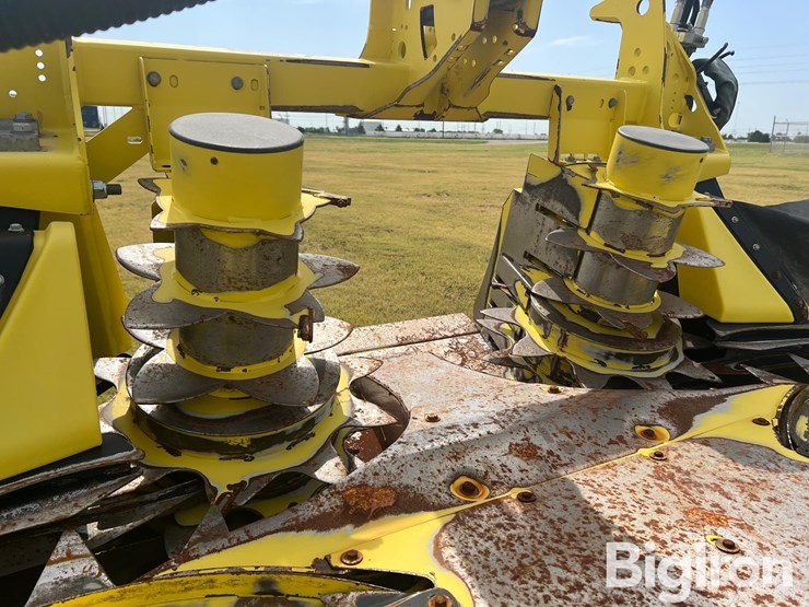 2021-john-deere-772-image-15