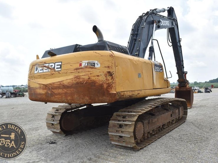 2013-deere-350g-lc-image-11