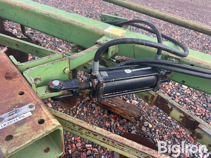 john-deere-5-image-11
