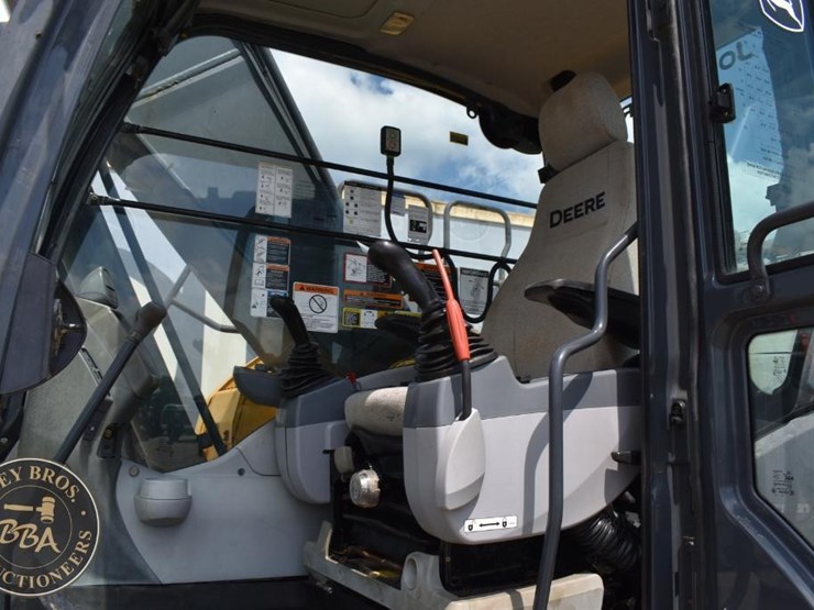 2018-deere-210g-lc-image-58