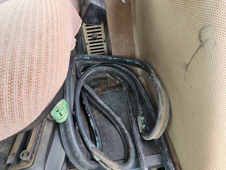 john-deere-6200-image-38