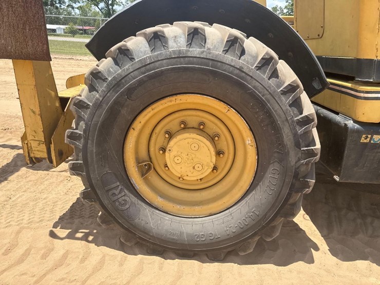 1998-caterpillar-th103-image-10