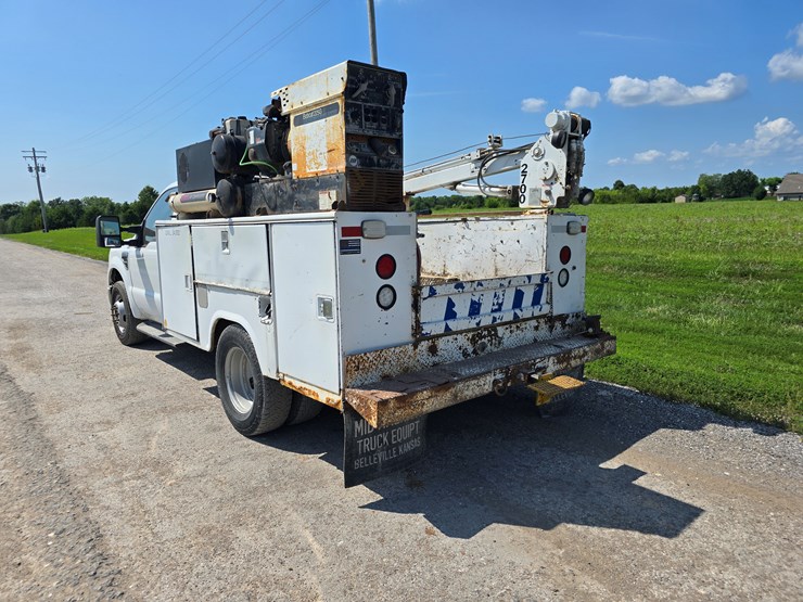 2008-ford-f350-image-19