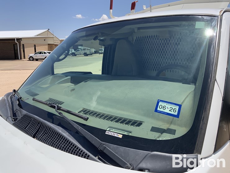 2014-chevrolet-express-1500-image-13