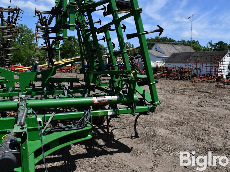 john-deere-2210-image-14