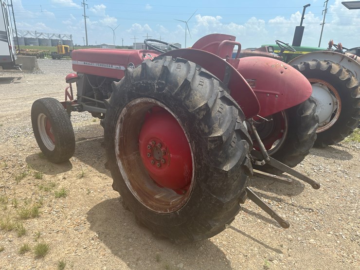 massey-ferguson-135-image-4