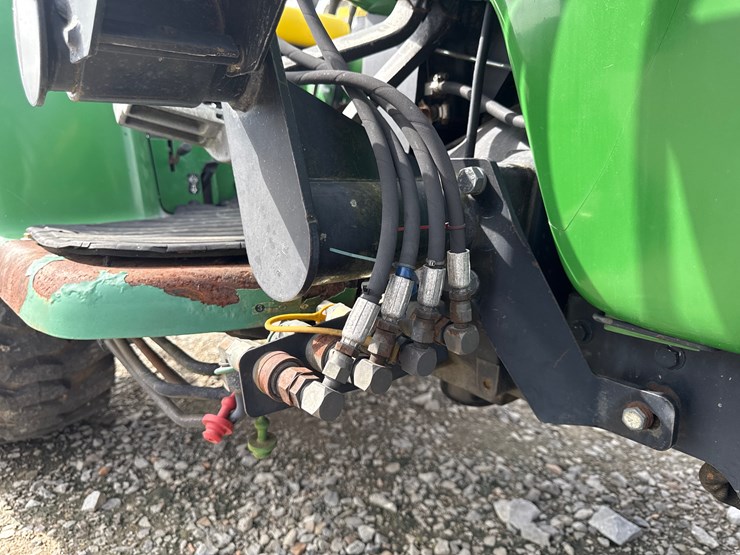john-deere-4200-image-17