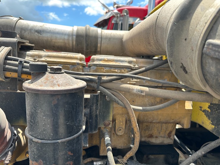 1998-peterbilt-379-image-55