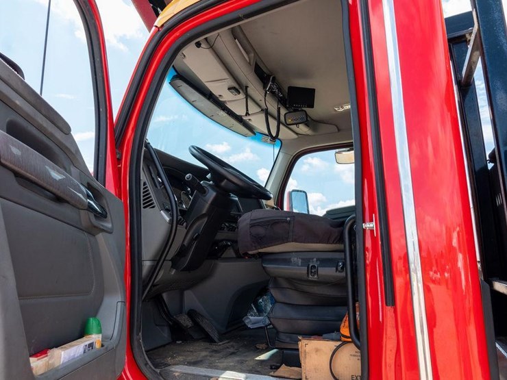 2018-kenworth-t880-image-105