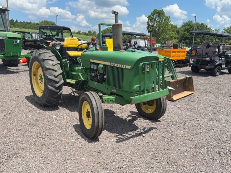 john-deere-820-image-3
