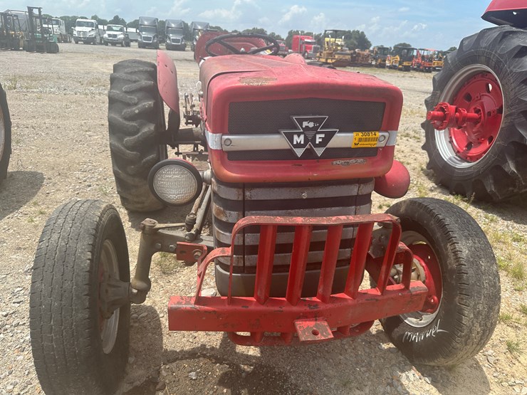 massey-ferguson-135-image-22